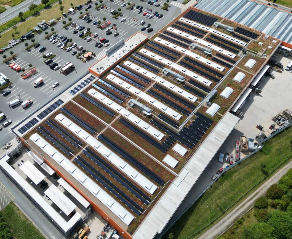 Photovoltaikanlage auf Gewerbeobjekt